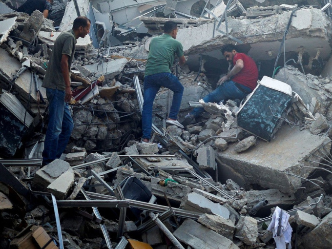 Tình cảnh không nơi trú ẩn của người dân Dải Gaza giữa giao tranh Israel-Hamas