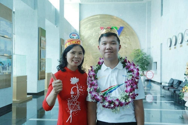 Lê Xuân Mạnh - Quán quân Olympia 2023: Fan MU, lấy Siêu Cup của CLB Thanh Hoá làm niềm cảm hứng