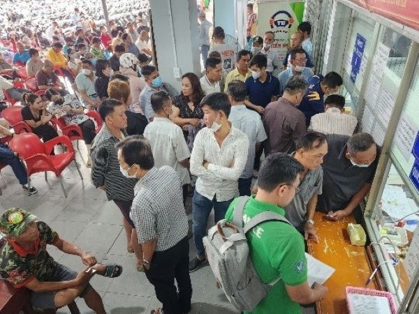 Chưa bắt buộc đổi bằng lái xe dạng giấy sang thẻ PET