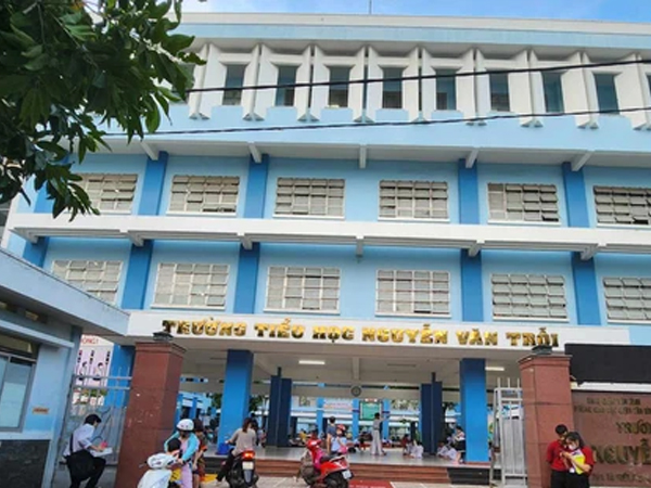 TP HCM: Phụ huynh tố giáo viên đánh gãy xương ngón tay học sinh