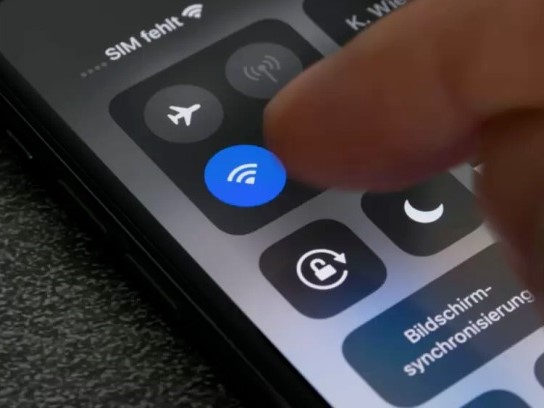 Vừa khắc phục lỗi gây nóng máy, iPhone lại gặp lỗi khác “phiền” hơn