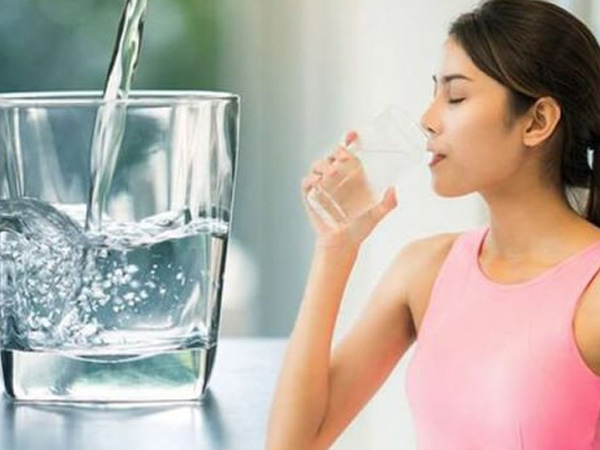 Người bị sỏi thận uống bao nhiêu nước/ngày là đủ?