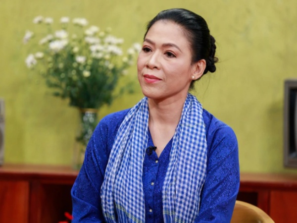 Nghệ sĩ Mỹ Dung: Từng ngất xỉu giữa đoàn phim, suýt ly hôn, giờ hạnh phúc ở tuổi xế chiều
