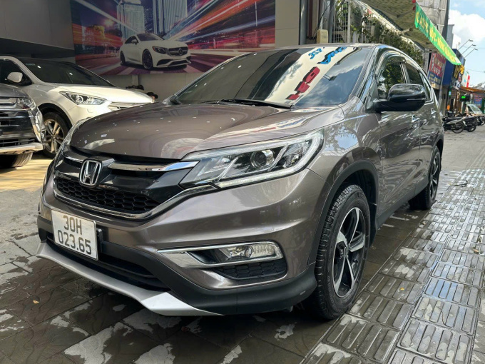 Honda CR-V 2015 giá 500 triệu đồng: Giữ giá nhưng vẫn gây tranh cãi