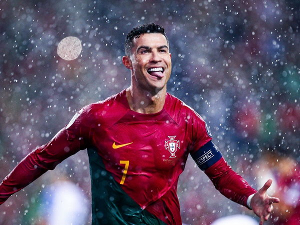 Mbappe gọi, Ronaldo trả lời: Đêm rực rỡ của siêu sao, kỳ tích sau tuổi 30 của CR7