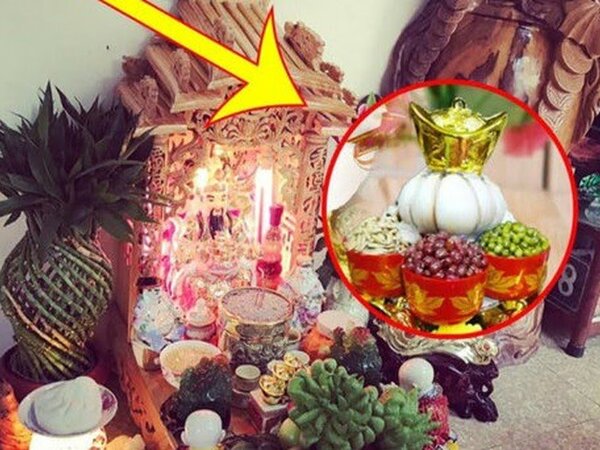 Vì sao người ta hay đặt tỏi lên ban thờ Thần Tài?