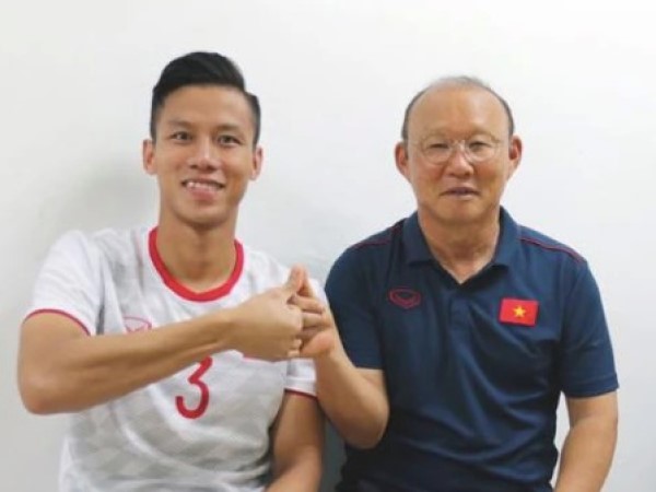 Thầy Park nhận vinh dự ở trận tuyển Việt Nam giao hữu Hàn Quốc