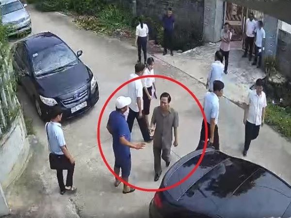 Phó giám đốc sở xưng 'mày, tao' tới nhà xin lỗi dân