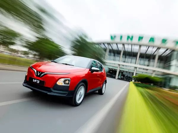 Giá cổ phiếu VinFast lần đầu xuống dưới 7 USD, vốn hóa hiện còn hơn 15 tỷ USD
