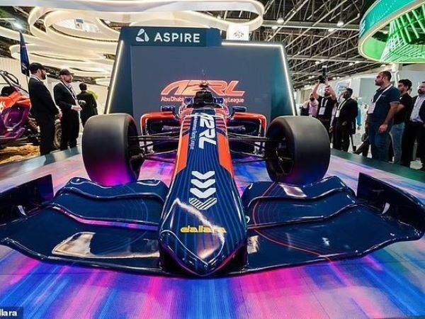 Xe đua tự lái có tốc độ 290 km/h đủ khiến những tay đua F1 nổi tiếng nhất phải thất nghiệp?