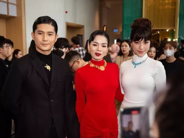 Thảm đỏ Chị đẹp đạp gió: Lệ Quyên và bạn trai tình tứ, Diệp Lâm Anh - Bảo Anh cùng hội mỹ nhân đọ sắc
