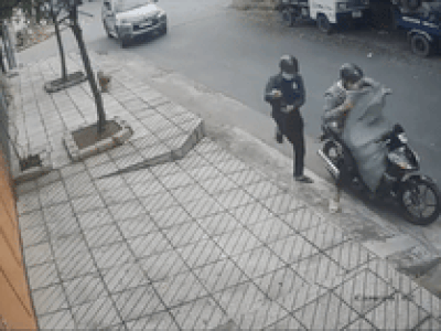 Lái xe tông ngã 2 tên trộm chó, tài xế ô tô có bị xử lý hình sự?