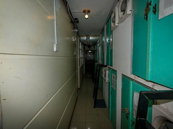 Hoảng hồn với phòng trọ 'quan tài' ở Malaysia