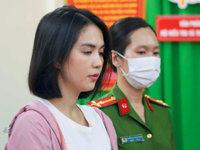 Xem xét đưa Ngọc Trinh vào danh sách 'đen'