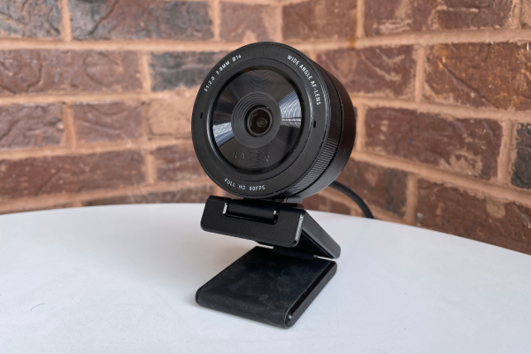 Cách ngăn chặn bị theo dõi bí mật qua webcam vô cùng đơn giản