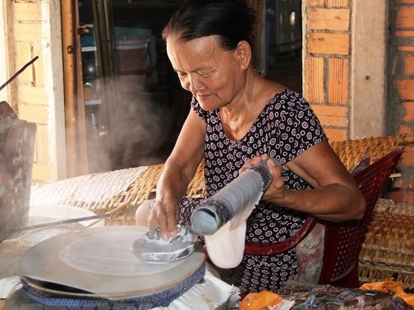 Bánh tráng phơi sương Trảng Bàng - ẩm thực nổi tiếng đất Tây Ninh