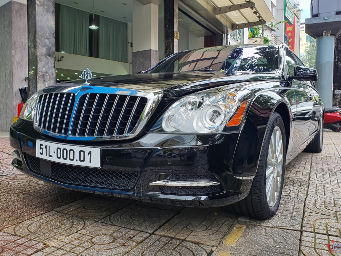 Maybach 62S hàng hiếm mang biển số tứ quý giá 10 tỷ tại Sài Gòn