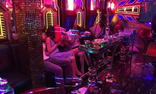 Bắt ba đối tượng lừa bán bạn gái mới quen vào quán karaoke ở Tam Đảo