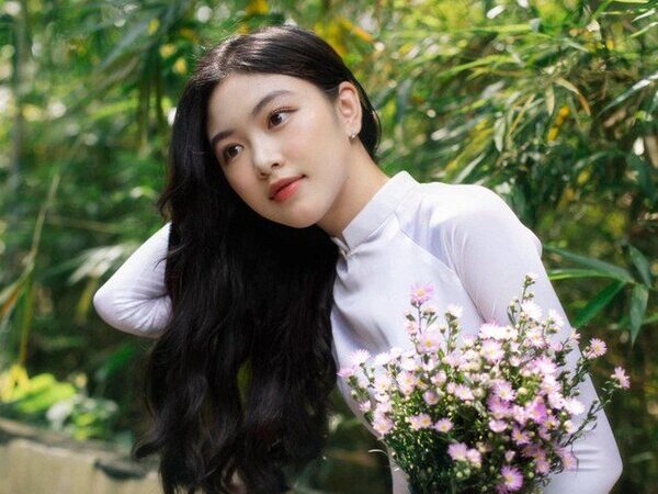 Giải thưởng danh giá mà con gái MC Quyền Linh mới đạt: Chứng nhận đặc biệt dành cho học sinh ưu tú