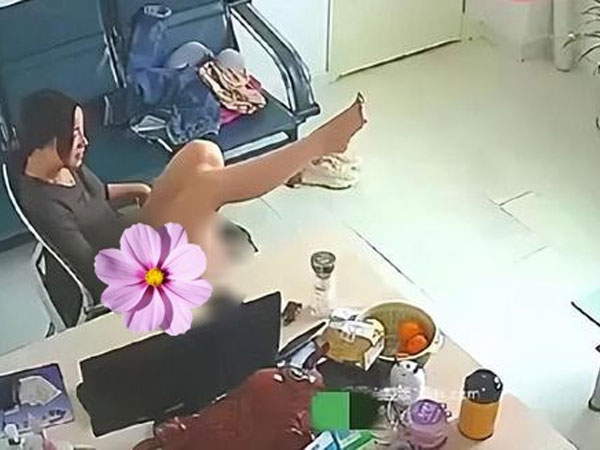 Chồng giám đốc nhờ vợ giám sát nhân viên vì camera hỏng, kết quả khiến anh suy sụp