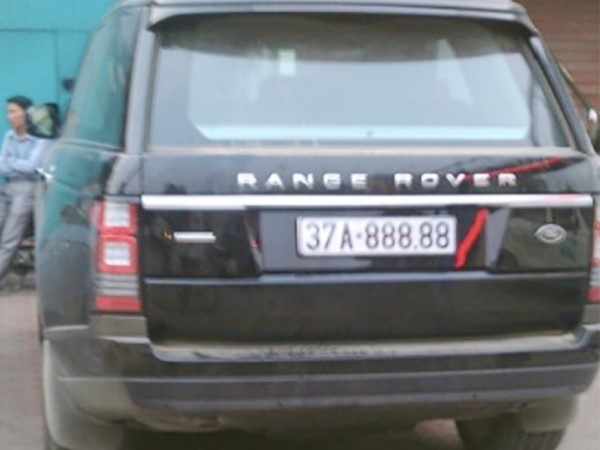 Bán Range Rover giữ biển ngũ quý 8, nhà giàu càng 'giàu' nhờ định danh biển số