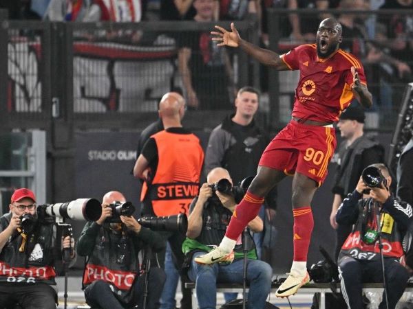 Lukaku sắp nhận đòn ‘trừng phạt’ chưa từng có, Mourinho cũng sốc