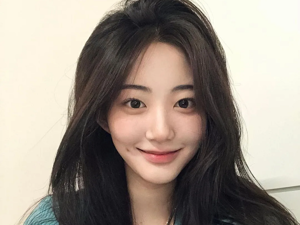 Thứ tự đúng khi bôi các sản phẩm skincare buổi sáng giúp da trẻ lâu
