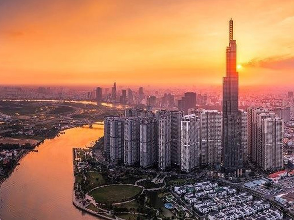 Từng chiếm gần 1/4 giá trị sàn chứng khoán Việt Nam, tổng vốn hóa 'họ' Vingroup giờ chưa bằng Vietcombank