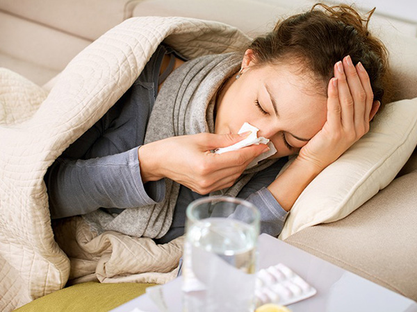 Viêm họng, cảm cúm khi thời tiết giao mùa: Làm gì để phòng bệnh?