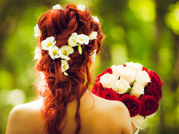 Chú rể bất ngờ tháo chạy sát ngày cưới, cô dâu cắn răng đi ‘thuê chồng’