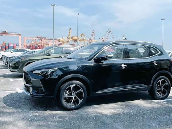 Loạt ô tô mới sắp ra mắt khách Việt trong tháng 11, có cả 'chuyên cơ' của Toyota