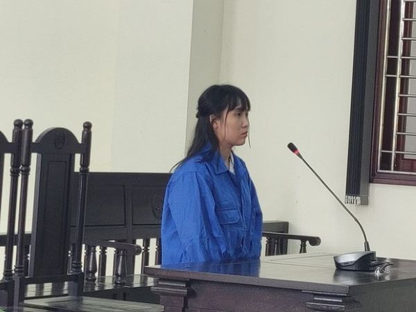 Nữ tiếp viên karaoke đâm chết đồng nghiệp vì bị xúc phạm, thách thức