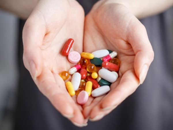 Điều gì xảy ra với cơ thể nếu lạm dụng bổ sung vitamin?