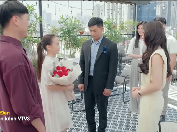 Khán giả cười mệt với màn cầu hôn trong phim Biệt Dược Đen: 'Nhận lời nhanh cho anh còn đi đánh án'