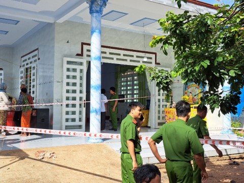Bị đuổi khỏi nhà lúc đêm xuống, chồng dùng mũ bảo hiểm đánh vợ tử vong