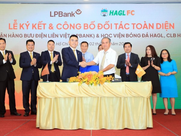 Bầu Đức đổi tên CLB HAGL sau hơn 20 năm gìn giữ