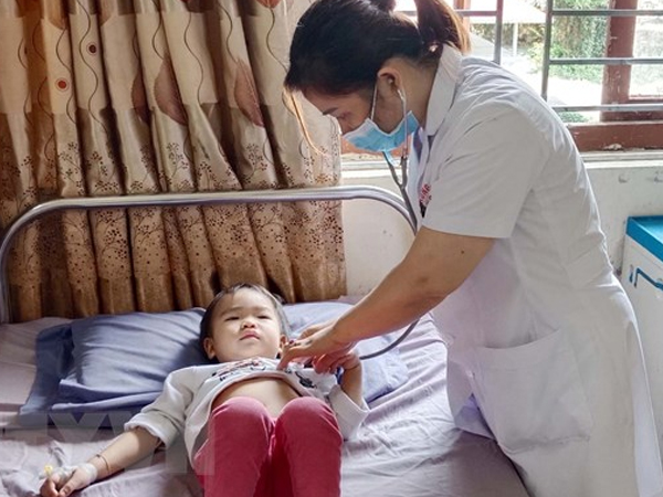 Nhà trường dùng nước suối nấu ăn, 3 trẻ nhập viện