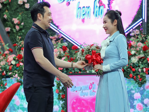 Nam giảng viên khen mẹ đơn thân nức nở rồi từ chối hẹn hò