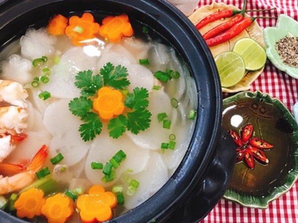 Món bánh canh phồng tôm được dân tình thi nhau nấu có gì đặc biệt?