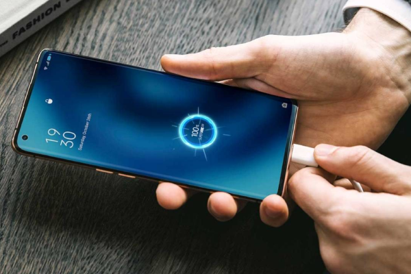 Trung Quốc phát triển pin điện thoại sạc siêu nhanh, đạt 90% dung lượng trong 10 phút