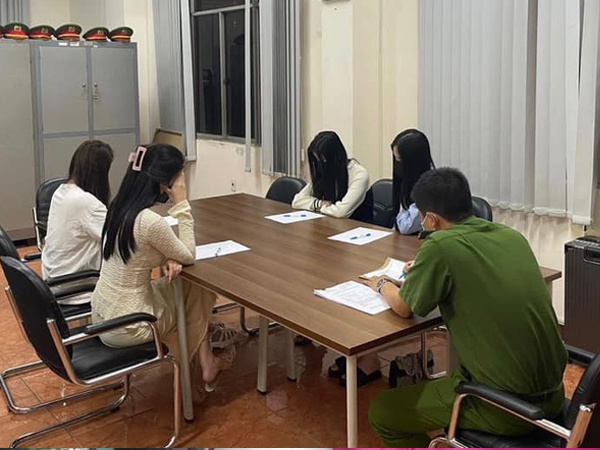 Phá đường dây hoa khôi, ca sĩ, hot TikToker bán dâm giá hàng ngàn đô