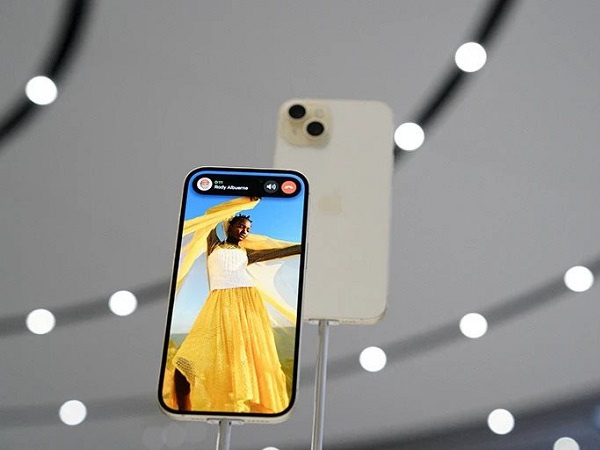 Doanh thu Apple sụt giảm trong quý thứ tư liên tiếp