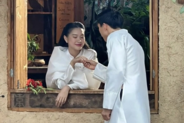 Văn Hậu - Hải My tung thiệp cưới, hé lộ ngày đặc biệt là một ngày cực đẹp