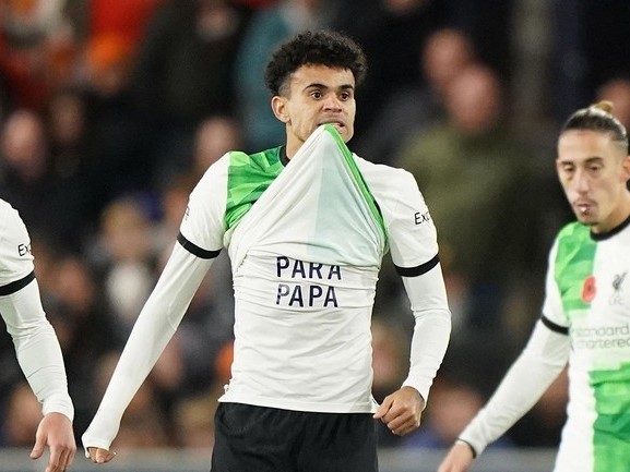 Vừa ghi bàn cứu Liverpool, Luis Diaz lên tiếng cầu xin trả tự do cho cha bị bắt cóc