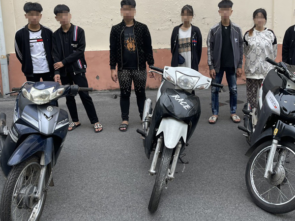 Bắt nhóm thanh thiếu niên lạng lách, đánh võng buông lời thách thức CSGT