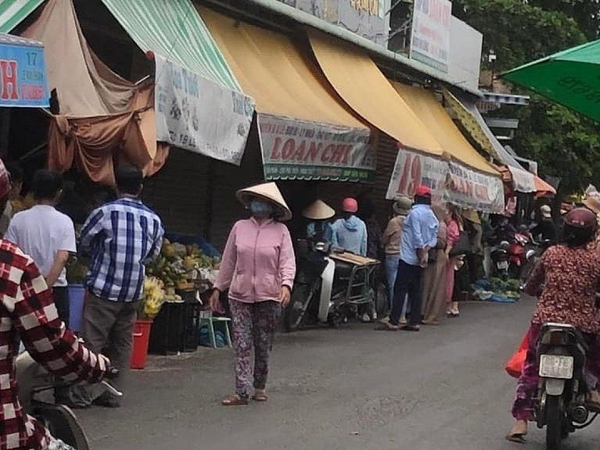 Vụ vỡ hụi tiền tỷ: Người chơi hụi đến nhà chủ hụi thắp nhang đòi tiền