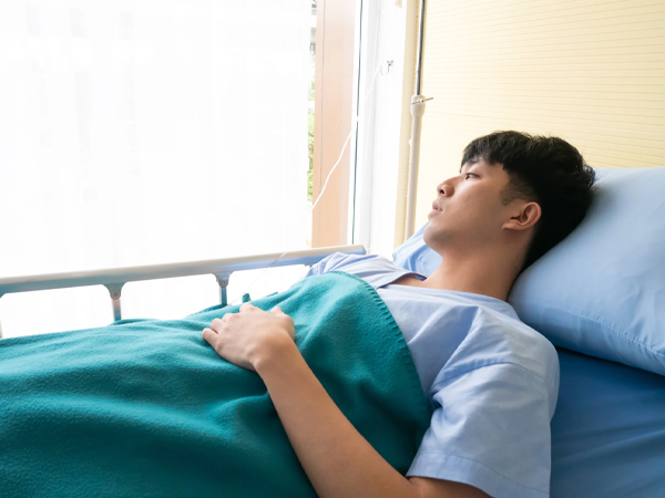 Tử vong vì ung thư, người con trai vẫn cảm thấy hạnh phúc vì được giải thoát khỏi cha mẹ