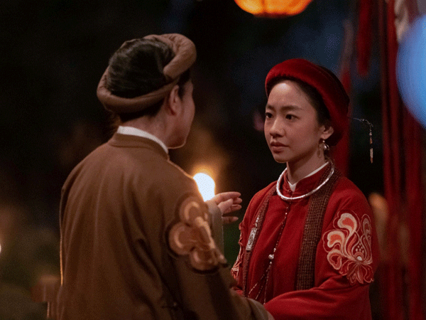 'Nàng thơ' Hoàng Hà run khi đóng cô dâu phim kinh dị
