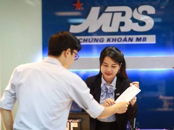 Trước khi đóng 543.000 tài khoản chứng khoán chỉ trong 1 tháng, MBS tăng trưởng phi mã như thế nào?