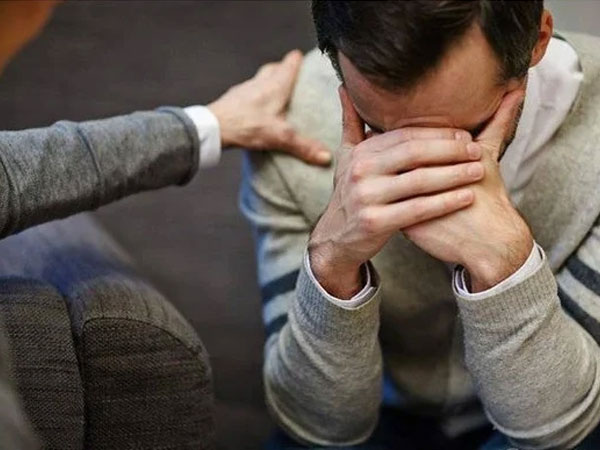 Bần hàn cả đời vì thói quen kêu ca nghèo khó